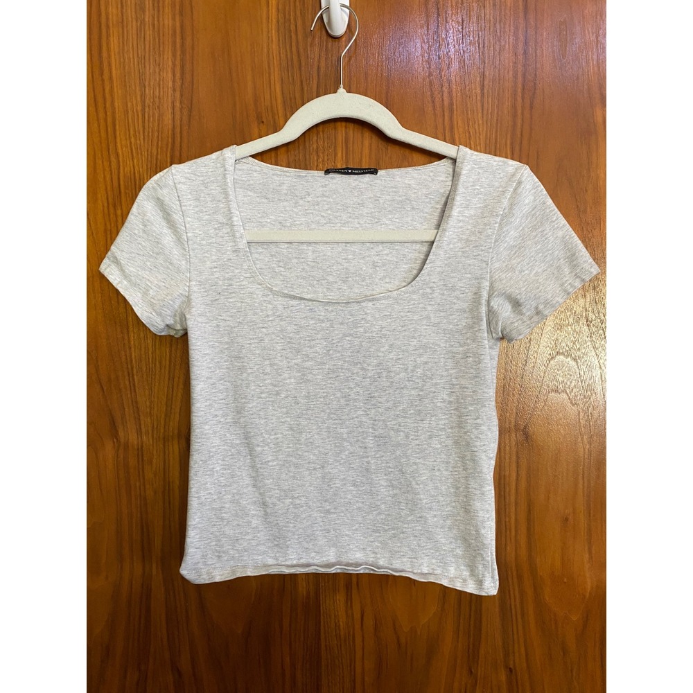 Brandy Melville Heather Grey Scoop Neck Short Sleeve Slim Fit Crop Tee S